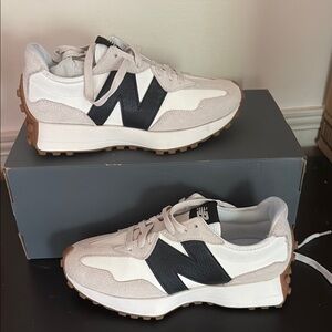 New Balance 327 Beige Black US 9.5